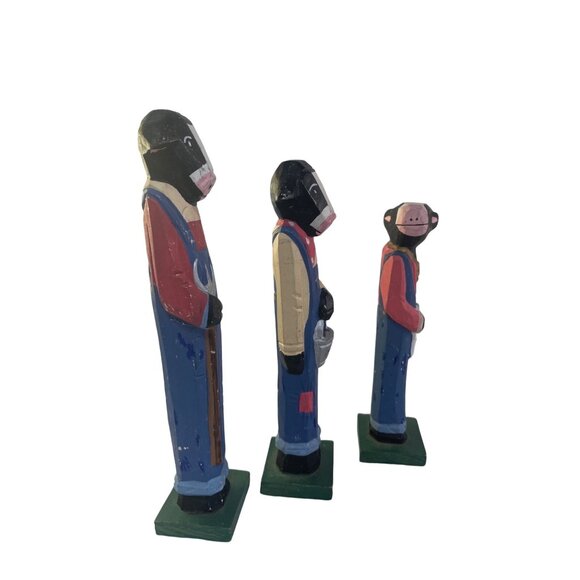 Hand-Carved Wooden Cow Figurines In Farm Outfits - Set Of 3 Rustic Folk Art Deco - Picture 1 of 8